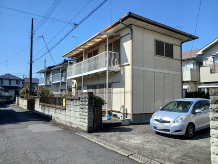 ���n�y�n�ʐ^�@�y�O�ό��n�ʐ^�z�Ԍ��i�~�n�����H�ɐڂ��钷���j��P�T���B�����̐݌v�v���������₷�����`�n�ł��B�쓹�H�ɖʂ��Ă���܂��̂œ�������ǍD�ł��B