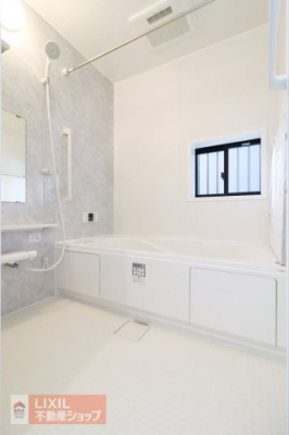 �����@�y�����^���n�����ʐ^�z��؃T�C�Y�̗����ł��̂ŁA�������Ƃ��낰�܂��B�����g�[�����@���W���d�l�Őݒu�ςł��̂ŁA�J�̓��͐��󕨂̊����ɁA�������͒g�[�Ƃ��āA�����p���������܂��B