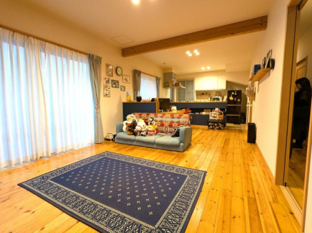 �@���C�ނ̃t���[�����O���g�p���Ă���܂�