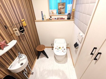 �g�C���@���[�Ɛ����̂���A�Ƃ��Ă��L���g�C���ł��B�G�R�J���b�g�ŋ�C���X�b�L���I