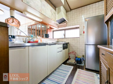 �L�b�`���@�y�L�b�`���^���n�ʐ^�z��؂Ɏg���Ă��邱�Ƃ���ڂŊ�������L�b�`���ł��B���̂܂܂ł����p�ł��܂����A���t�H�[���v�����Ȃǂ�����ĉ\�ł��̂ŁA�����������������B