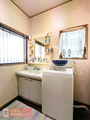 ���ʑ�E���ʏ��@�y�Ɨ��ڐ��ʑ�^���n�ʐ^�z��؂Ɏg���Ă��邲�l�q�̐��ʑ�B���̂܂܂ł��[���ɗ��p�ł��܂����A���t�H�[���v����������ĉ\�ł��̂ŁB���C�y�ɂ����������������B