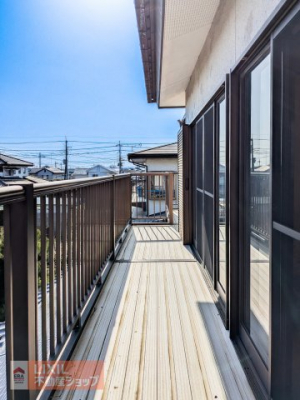 �o���R�j�[�@�S�ʂ��o���R�j�[�ɂȂ��Ă���A���Ƒ����̐��󕨂͂������A���z�c���̑啨���������花�����Ƃ��ł��܂��B