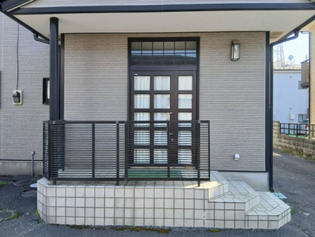 ���̑��@�y���̑��^���n�ʐ^�z�X�܂̃G���g�����X�ł��B�X�܂Ƃ��Ă̗��p�͂������A���q�l�p�̌��ւƂ��āA���Ƒ��p�̌��ւƕ����邱�Ƃ��ł��܂��B�����Y��Ő��������ւŁA���q�l�����}���ł��܂��ˁB