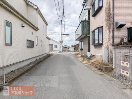 ���̑��@�O�ʓ��H�͖�4���ł��B �Z��������ԊՐÂȏZ��n�ł��I