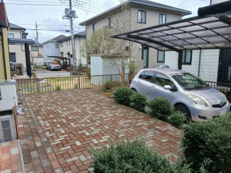 ���̑��@�y����^���n�ʐ^�z�C���^�[���b�L���O�Ŏd�グ��ꂽ�e���X���L��܂��B���났�X�y�[�X�Ƃ��ė��p�B