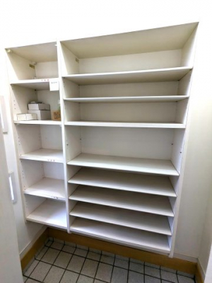 ���ց@���ւ̎��[�X�y�[�X�ɂ̓x�r�[�J�[��S���t�o�b�O�����[�ł���X�y�[�X���������܂�