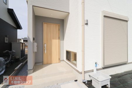 �@�y�G���g�����X�z���n�����ʐ^�B�������Ƃ������ցB���s���̂���|�[�`�ŉJ�̓������S�ł��B