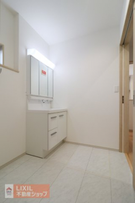 �@�y�E�ߏ��z���n�����ʐ^�B���ʒE�ߏ��͂������Ƃ����X�y�[�X�Ŏg���₷���ł��B