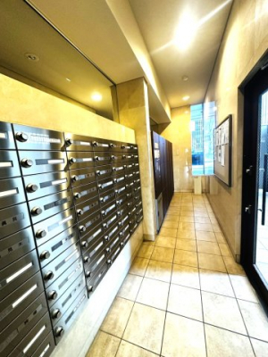 �@�֗��ȑ�z�{�b�N�X������܂��B