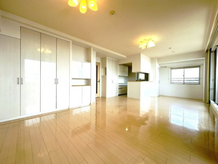 ���r���O�@���r���O�ɂ����[������̂ŁA�������X�b�L���ۂ��Ƃ��ł��܂��B