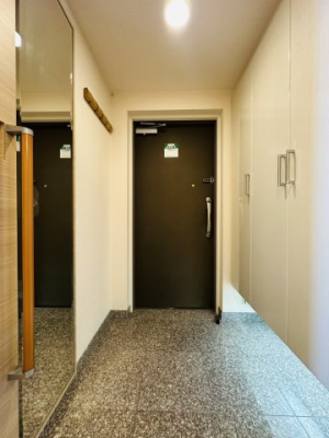 ���ց@�������������ւł�