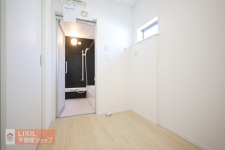 �@�y�����h���[�X�y�[�X�z���n�����ʐ^�B�̌�������R�������E�ߏ��𖾂邭�Ƃ炵�܂��B���C�ɂ��֗��ł��̂ŁA���C�E�J�r�΍�ɂ��Ȃ�܂��ˁB�Ǝ������Ȃǎg�����肪�悭�A�����󂪂��₷���ł��B