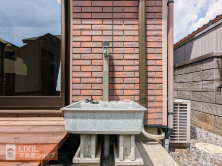 ���̑����ρ@�O���������Ă��肨��ŃK�[�f�j���O�₨�q�l�̃v�[���Ȃǂł����p�����ꍇ�ɂ��֗��ł���