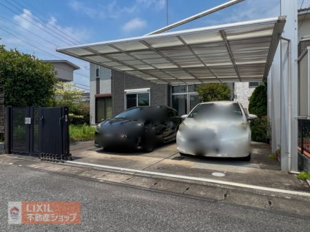 �@�L���ɂ����������Ƃ�̂��钓�ԃX�y�[�X���m�ۂ��Ă��܂��I�h�A��傫���J���Ă������Ə��~��ł��邽�߁A�����Ȃ��q�l�����邲�Ƒ������S�ł���