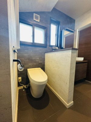 �g�C���@�^���N���X�ƃg�C���̓I�V������������w�ۗ��ĂĂ���܂��B